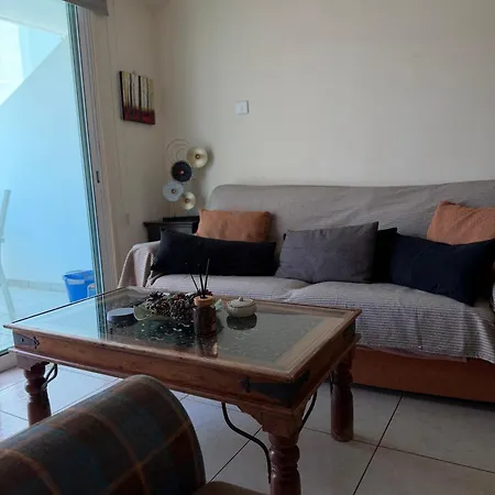 Onar Mackenzie 2 * Larnaca