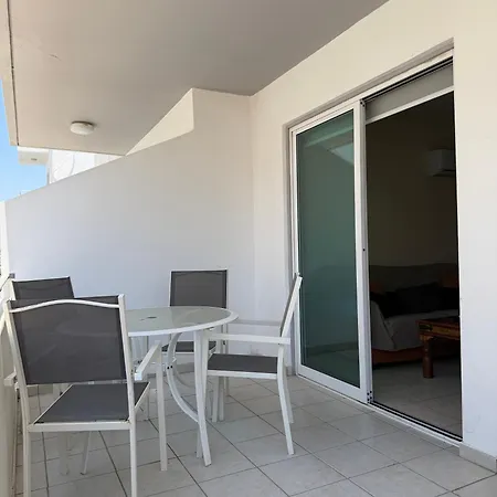 Onar Mackenzie 2 Apartment Larnaca